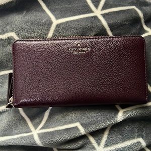 EUC Kate Spade Leila Large Continental Wallet- Cherrywood colour